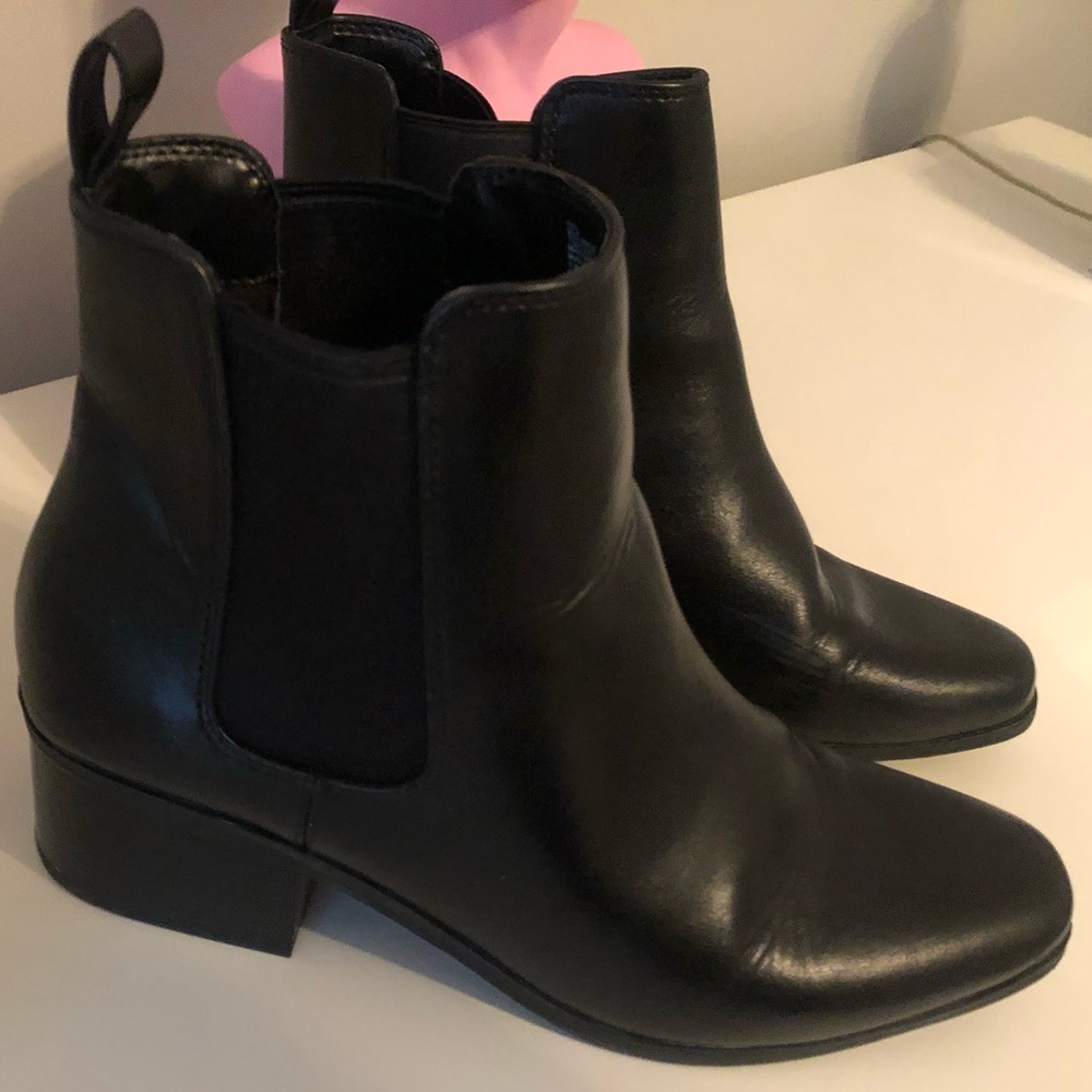 Black Chelsea Boots